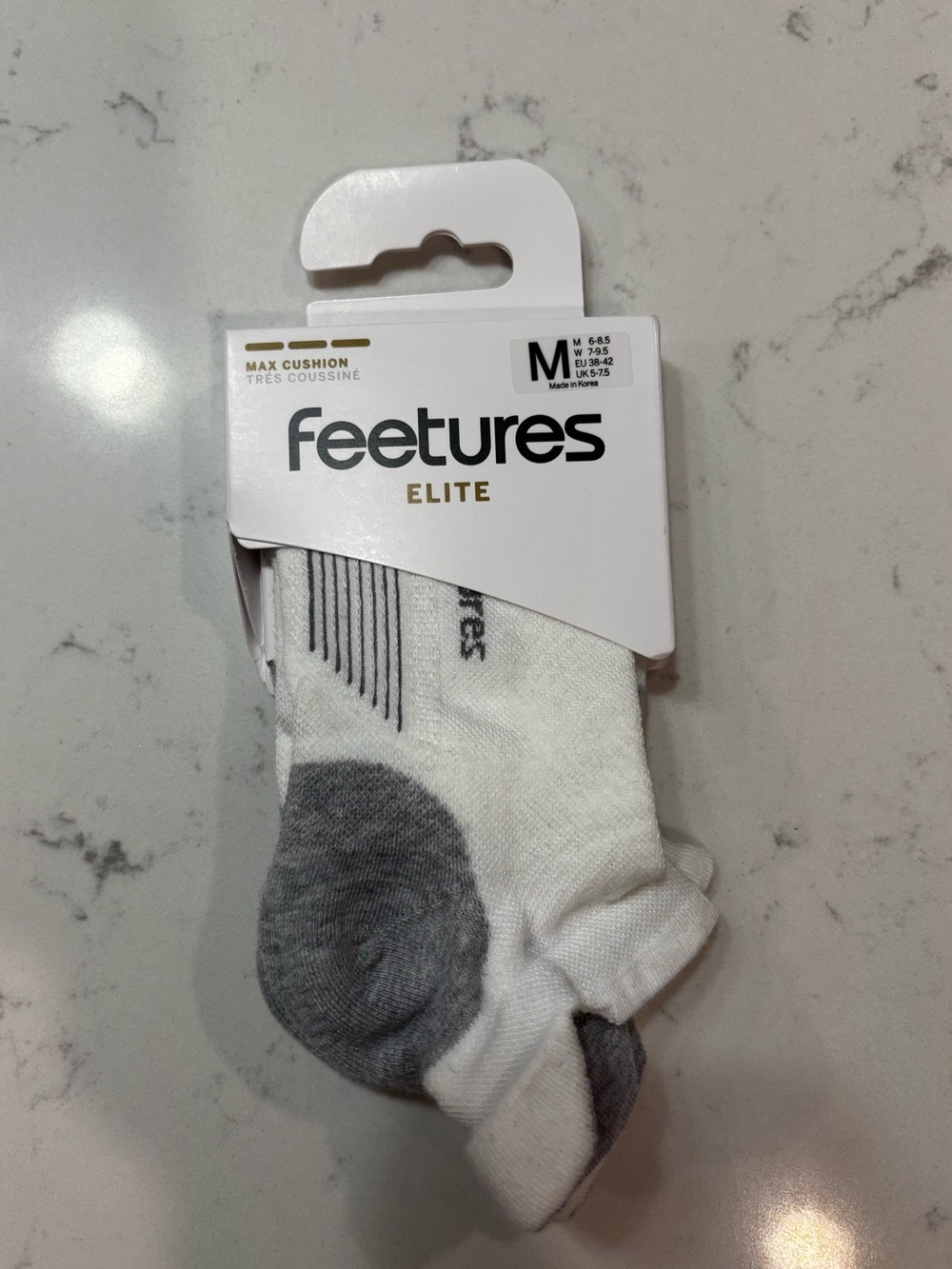 NWT Feetures Elite size M